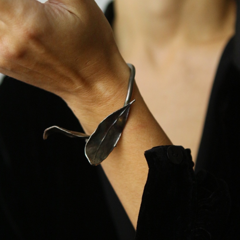 Laurel leaf bracelet in silver